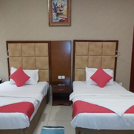 Bliss Hotel Дубай Екстериор снимка