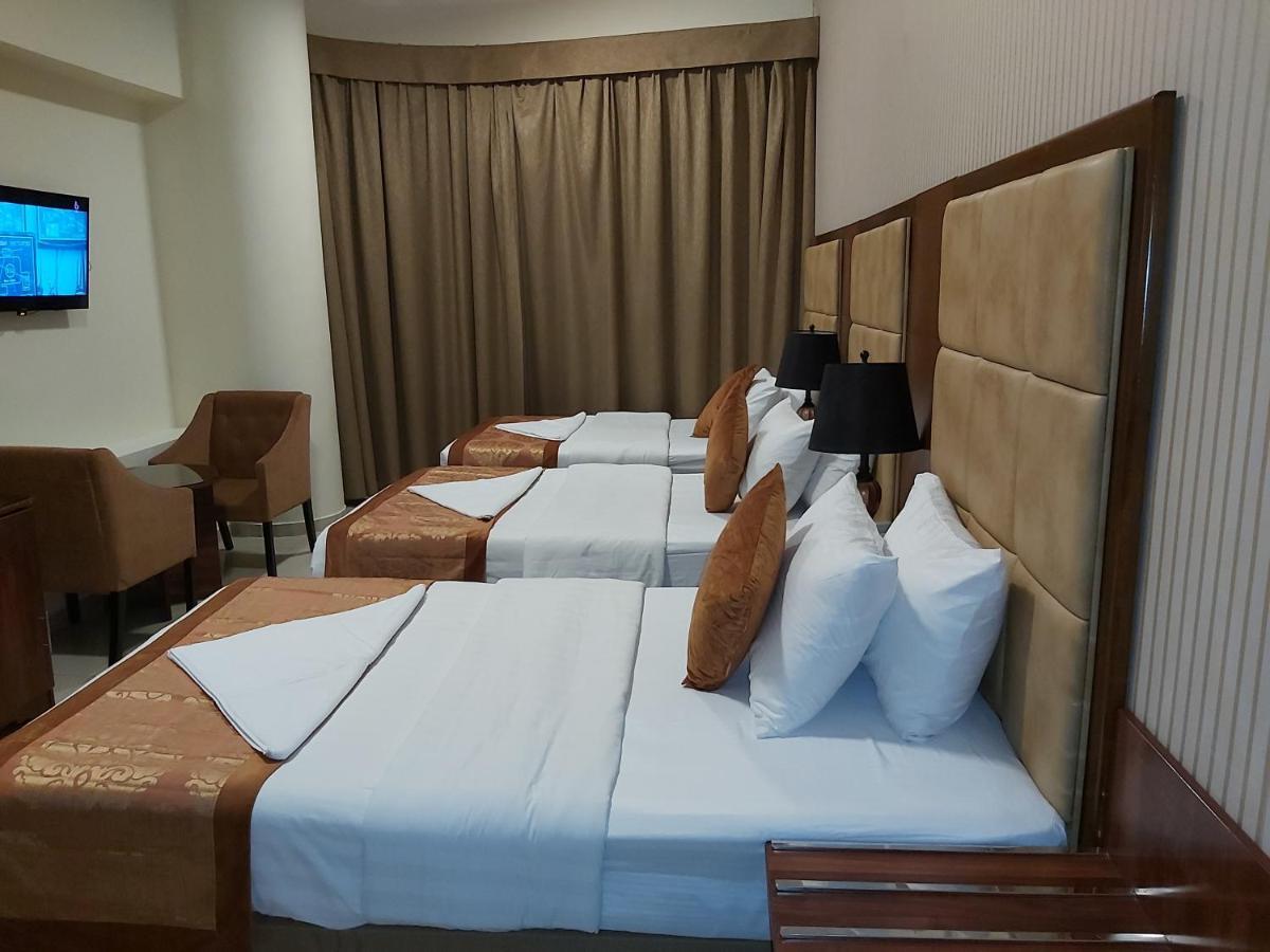 Bliss Hotel Дубай Екстериор снимка
