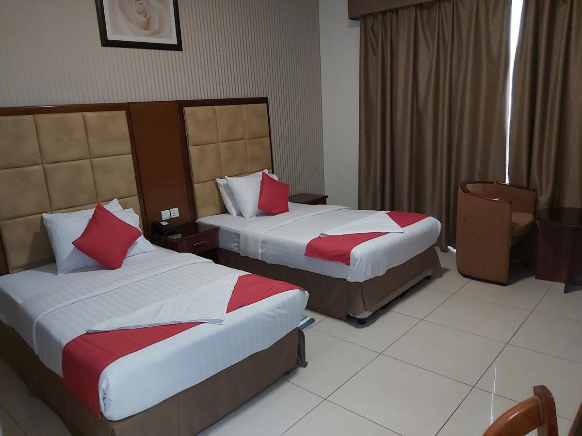Bliss Hotel Дубай Екстериор снимка