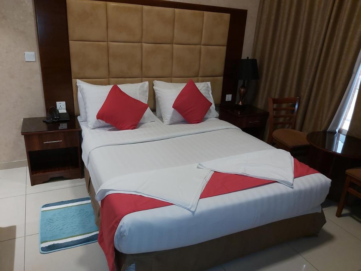 Bliss Hotel Дубай Екстериор снимка
