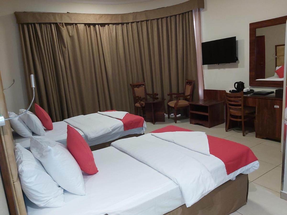 Bliss Hotel Дубай Екстериор снимка