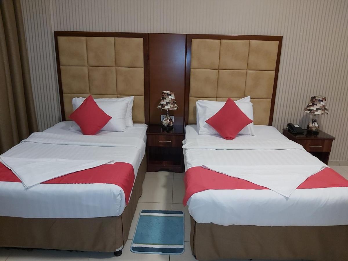 Bliss Hotel Дубай Екстериор снимка