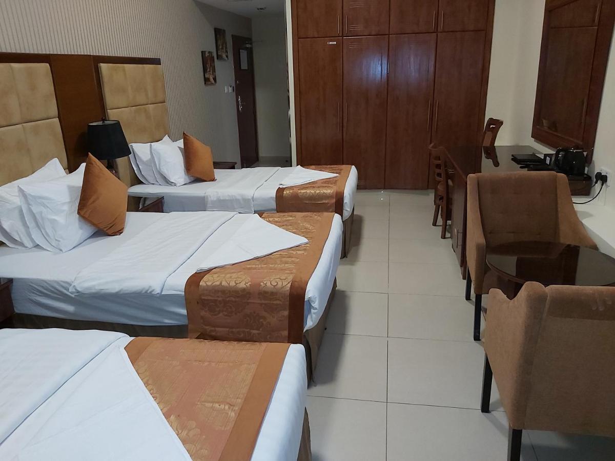 Bliss Hotel Дубай Екстериор снимка