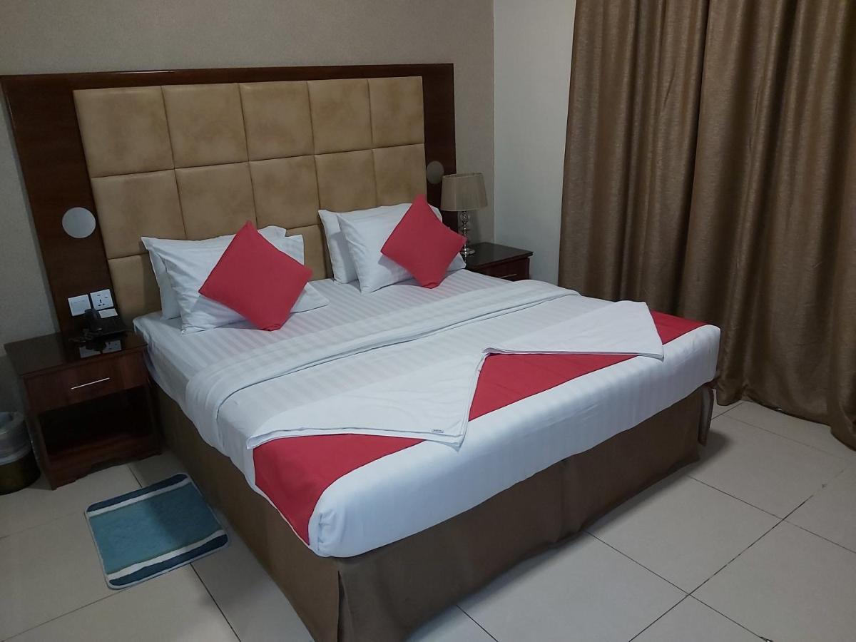 Bliss Hotel Дубай Екстериор снимка
