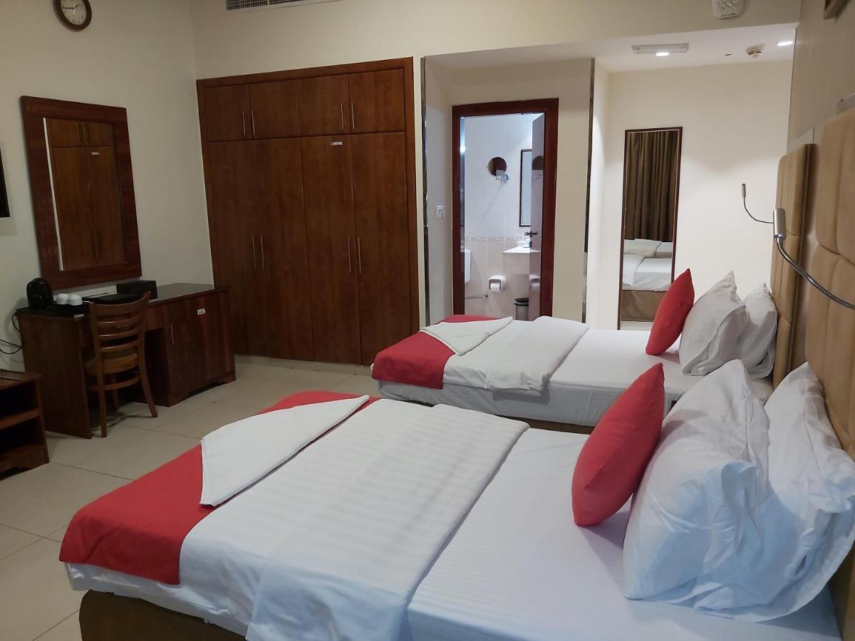 Bliss Hotel Дубай Екстериор снимка