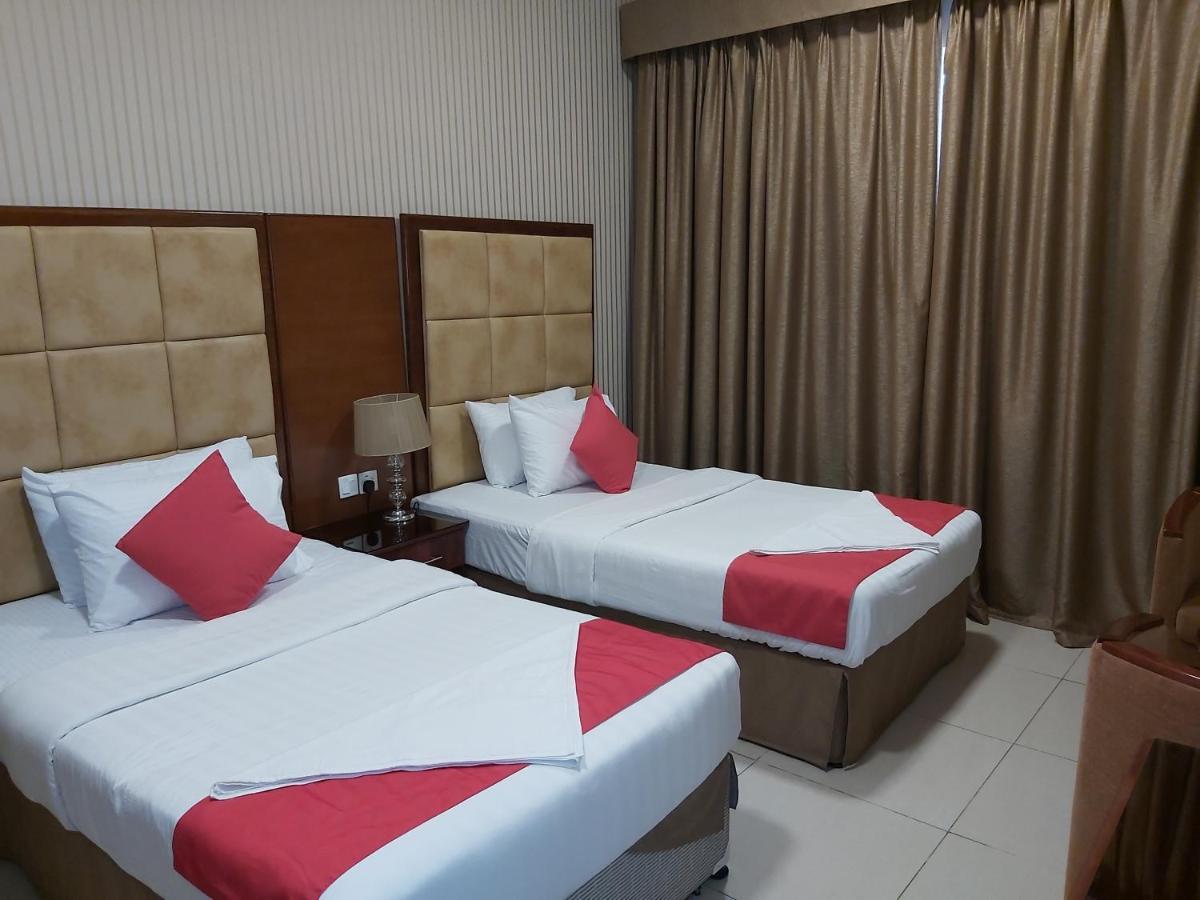 Bliss Hotel Дубай Екстериор снимка