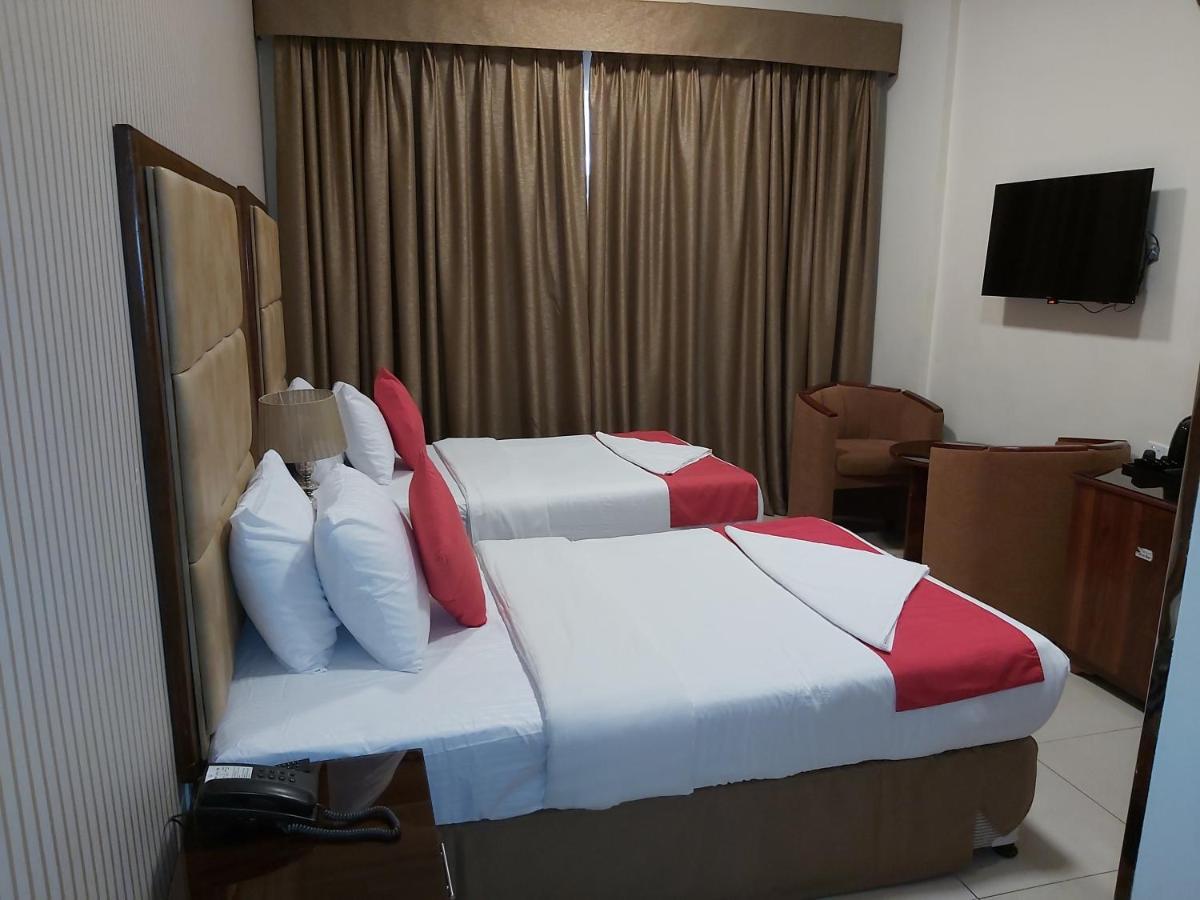 Bliss Hotel Дубай Екстериор снимка