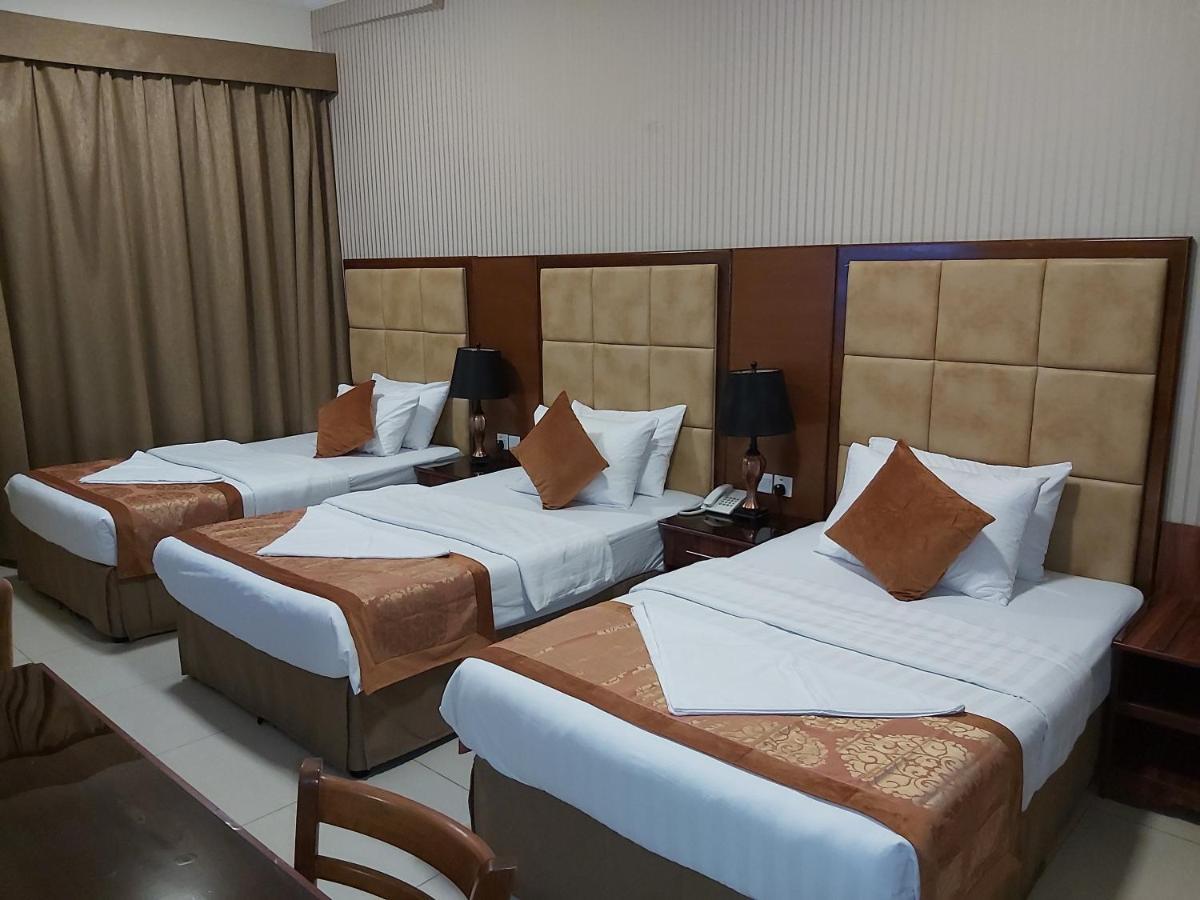 Bliss Hotel Дубай Екстериор снимка